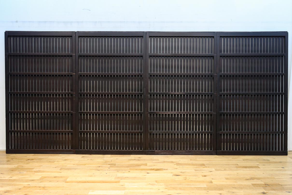 968ミリ　凛とした佇まいの全面平格子戸　F8608　在庫4枚