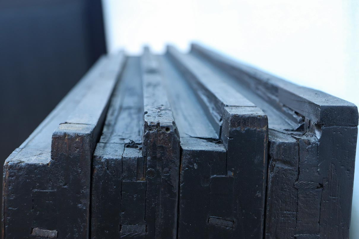 968ミリ　凛とした佇まいの全面平格子戸　F8608　在庫4枚