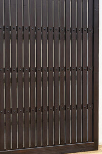 968ミリ　凛とした佇まいの全面平格子戸　F8608　在庫4枚