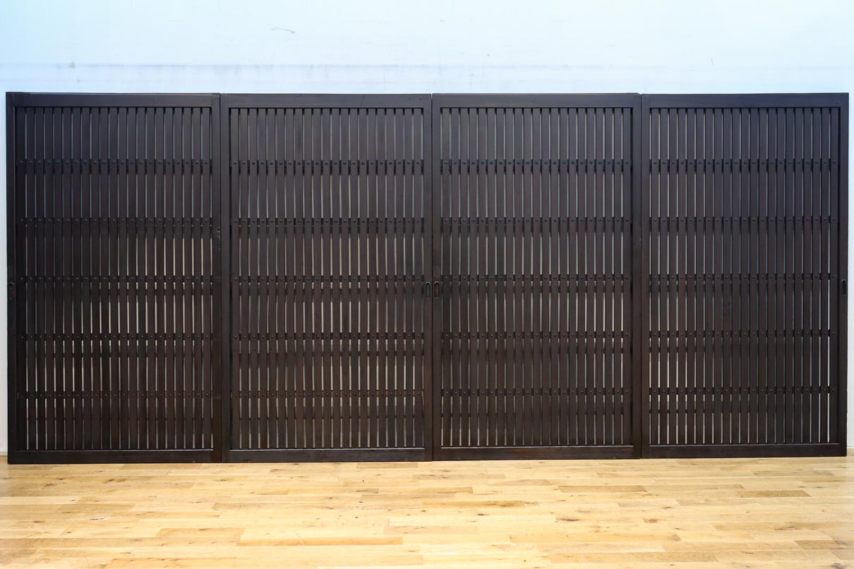 968ミリ　凛とした佇まいの全面平格子戸　F8608　在庫4枚