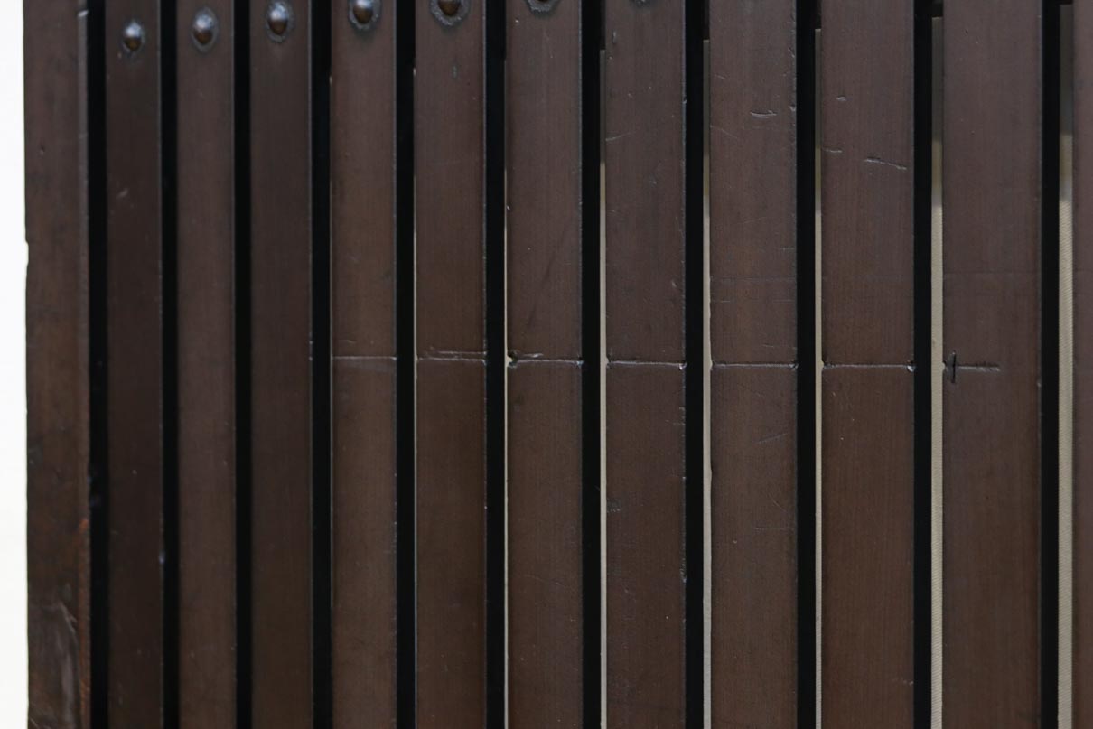 968ミリ　凛とした佇まいの全面平格子戸　F8608　在庫4枚