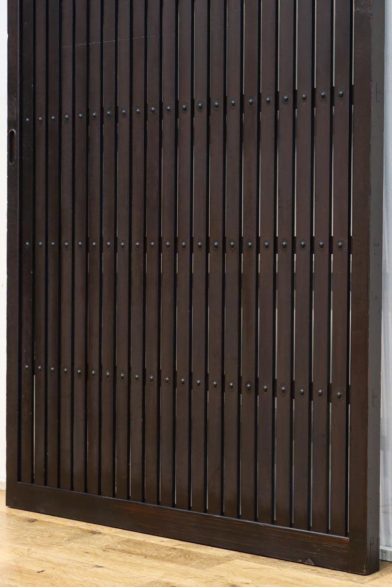 968ミリ　凛とした佇まいの全面平格子戸　F8608　在庫4枚