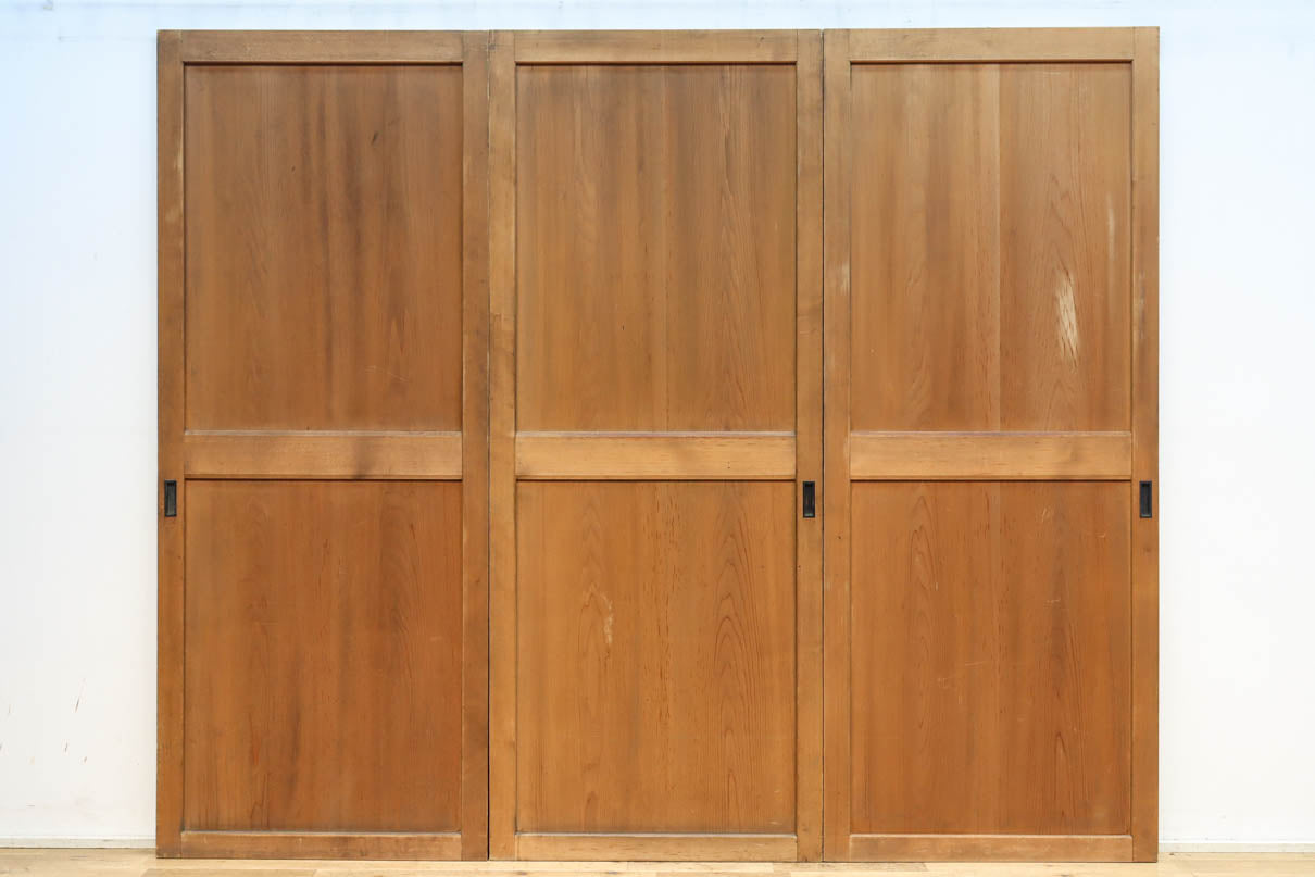 稀少幅707ミリ　穏やかな杢目が映えるスリム板戸　F8611　在庫3枚