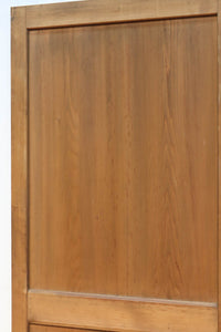 稀少幅707ミリ　穏やかな杢目が映えるスリム板戸　F8611　在庫3枚