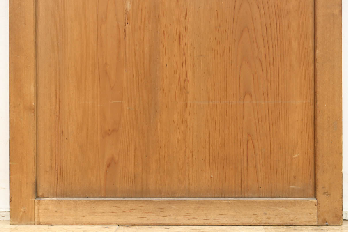 稀少幅707ミリ　穏やかな杢目が映えるスリム板戸　F8611　在庫3枚