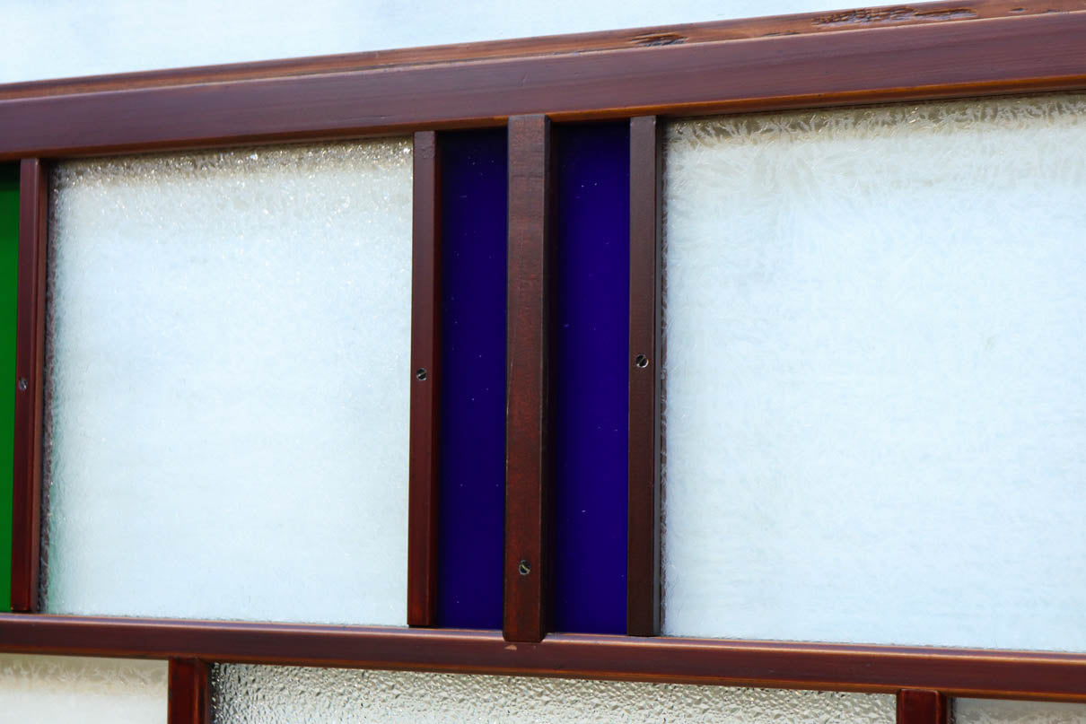 昭和レトロ!! 色ガラスの配色が爽やかなガラス戸　F8613　在庫2枚