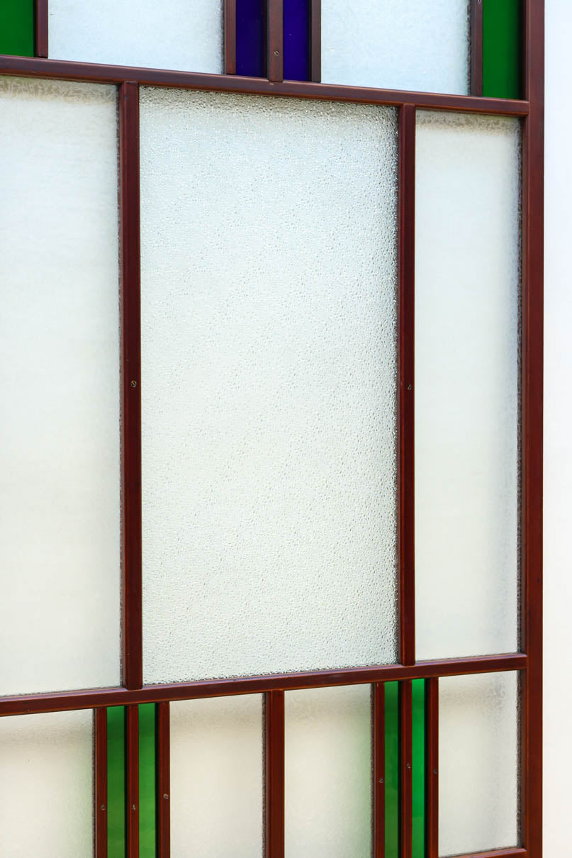 昭和レトロ!! 色ガラスの配色が爽やかなガラス戸　F8613　在庫2枚