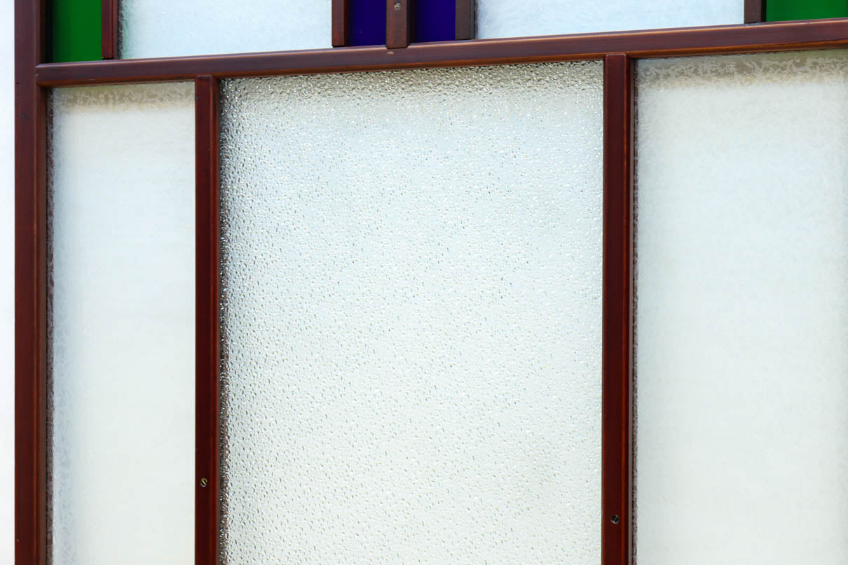 昭和レトロ!! 色ガラスの配色が爽やかなガラス戸　F8613　在庫2枚