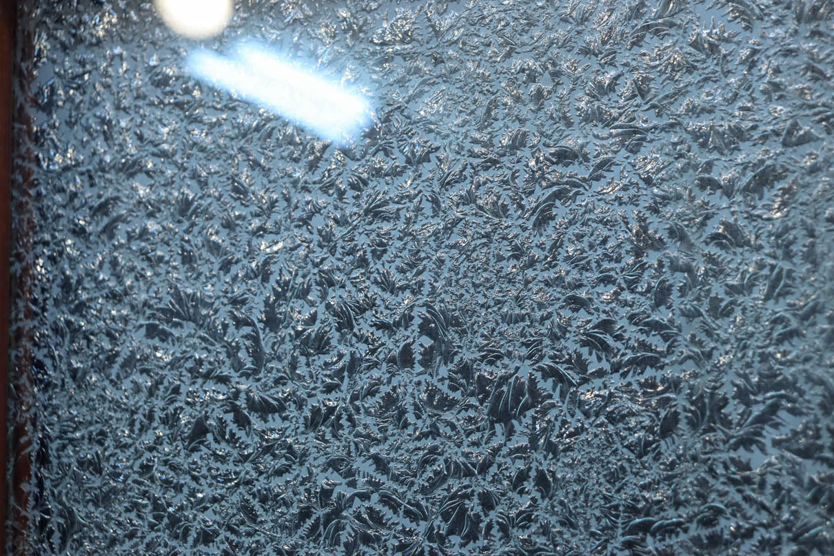 昭和レトロ!! 色ガラスの配色が爽やかなガラス戸　F8613　在庫2枚