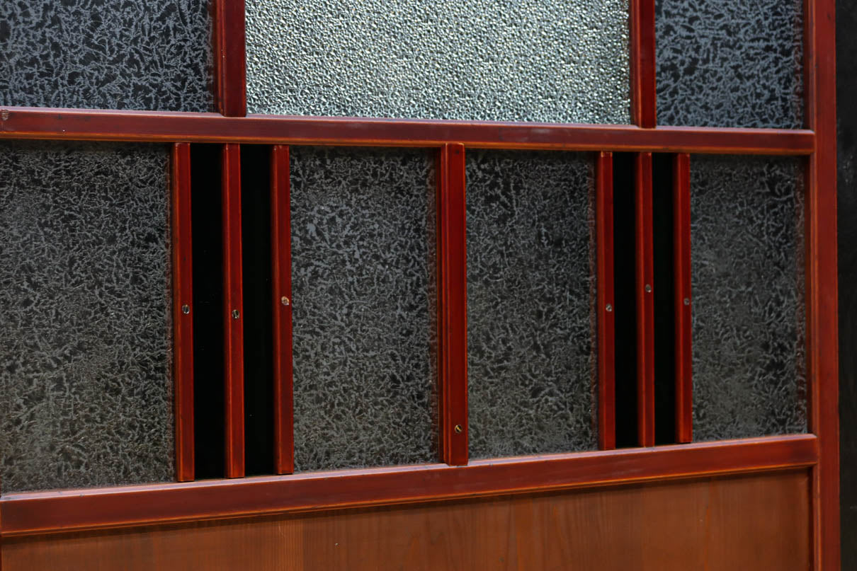 昭和レトロ!! 色ガラスの配色が爽やかなガラス戸　F8613　在庫2枚