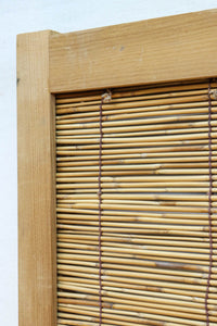 幅673ミリ　スリム幅!! 縁起の良い松鷹の彫刻が風情漂う簾戸　F8614　在庫8枚