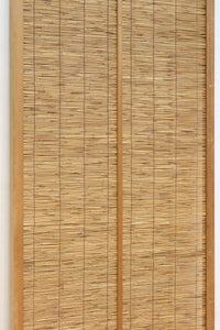 幅673ミリ　スリム幅!! 縁起の良い松鷹の彫刻が風情漂う簾戸　F8614　在庫8枚