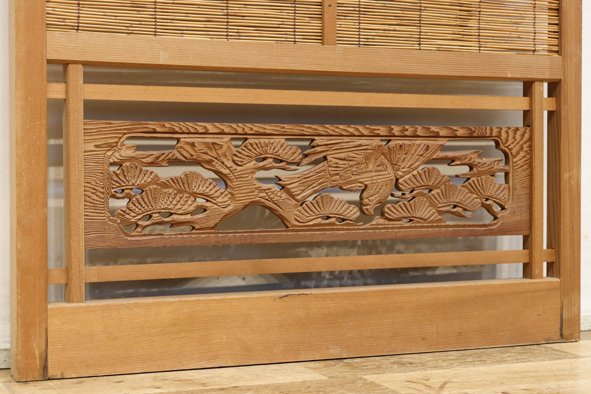幅673ミリ　スリム幅!! 縁起の良い松鷹の彫刻が風情漂う簾戸　F8614　在庫8枚