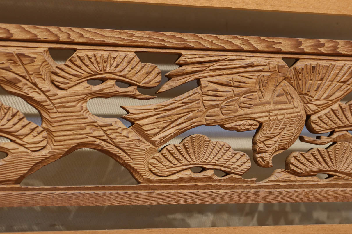 幅673ミリ　スリム幅!! 縁起の良い松鷹の彫刻が風情漂う簾戸　F8614　在庫8枚