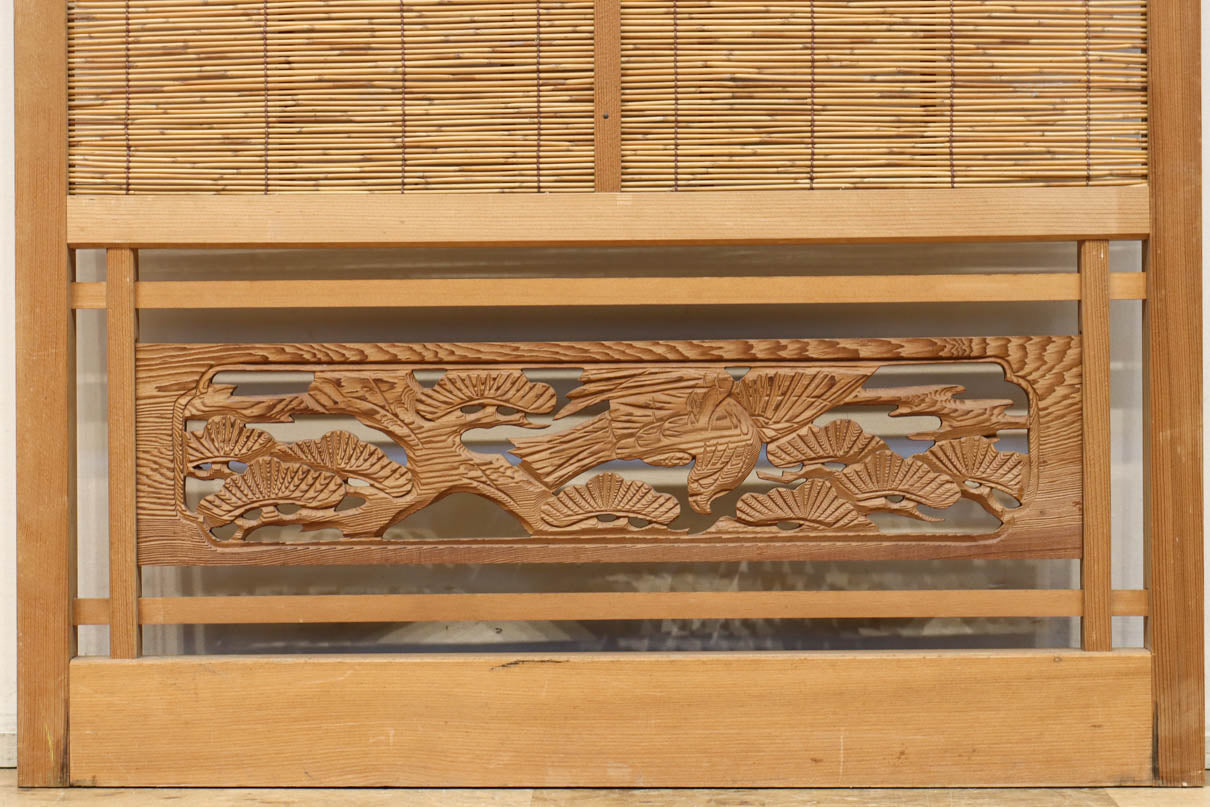 幅673ミリ　スリム幅!! 縁起の良い松鷹の彫刻が風情漂う簾戸　F8614　在庫8枚