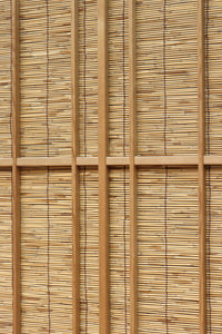 幅673ミリ　スリム幅!! 縁起の良い松鷹の彫刻が風情漂う簾戸　F8614　在庫8枚