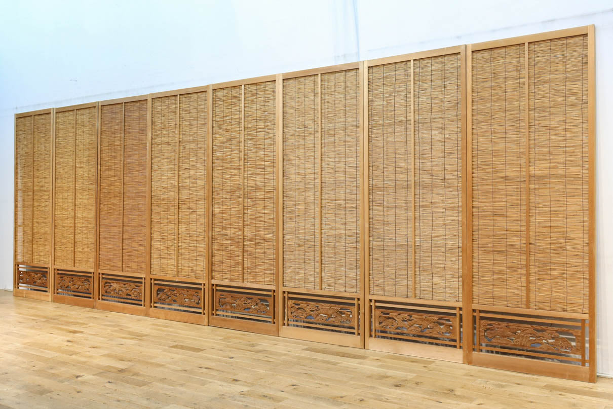 幅673ミリ　スリム幅!! 縁起の良い松鷹の彫刻が風情漂う簾戸　F8614　在庫8枚