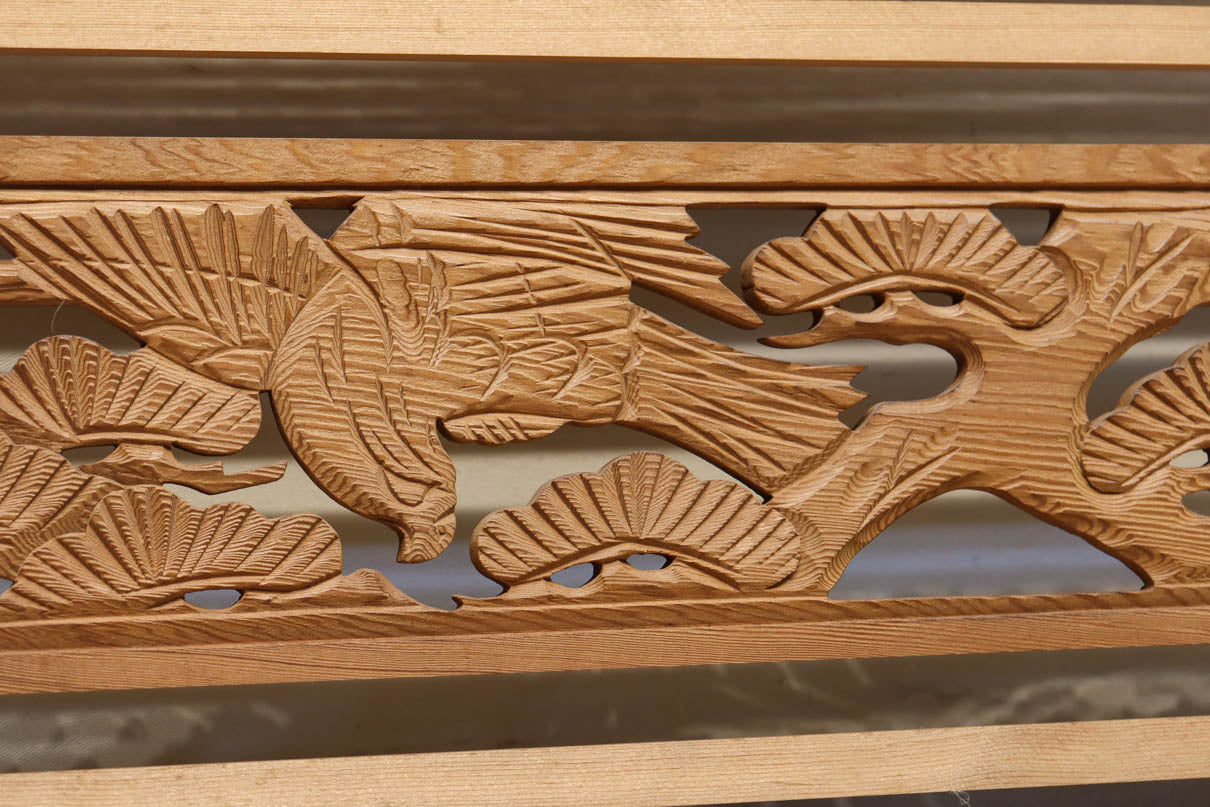 幅673ミリ　スリム幅!! 縁起の良い松鷹の彫刻が風情漂う簾戸　F8614　在庫8枚