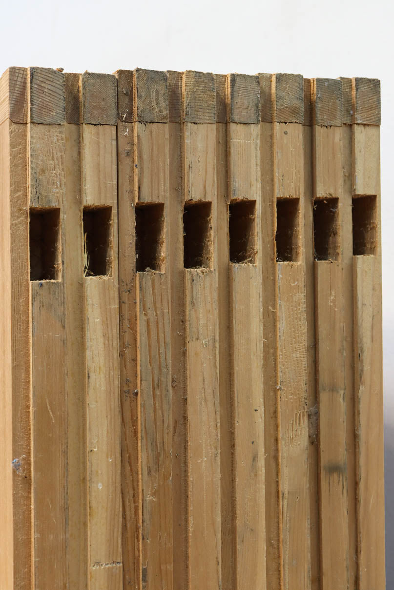 幅673ミリ　スリム幅!! 縁起の良い松鷹の彫刻が風情漂う簾戸　F8614　在庫8枚