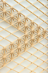 幅670ミリ　麻の葉組子が絢爛な眺めを描くガラス戸セット　F8615　在庫2枚二組