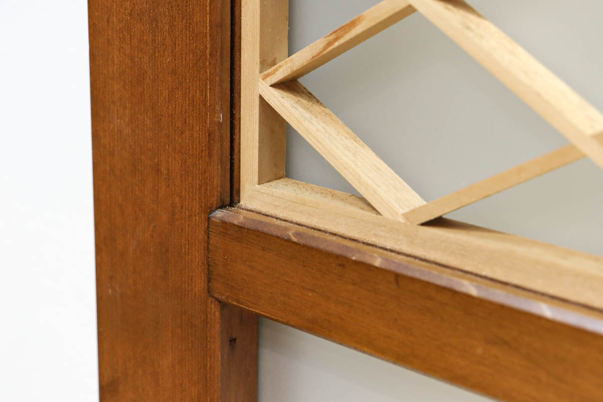 幅670ミリ　麻の葉組子が絢爛な眺めを描くガラス戸セット　F8615　在庫2枚二組