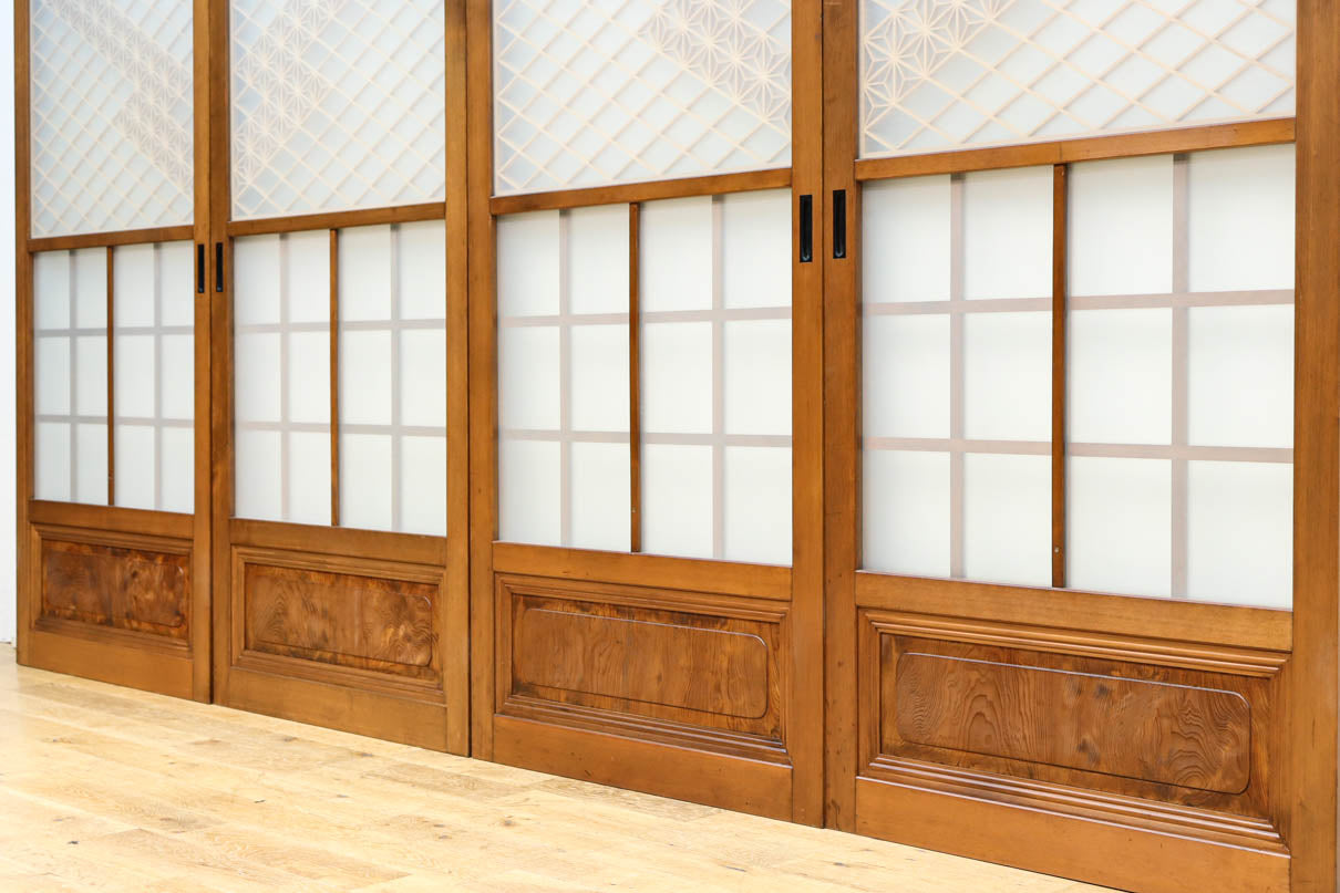 幅670ミリ　麻の葉組子が絢爛な眺めを描くガラス戸セット　F8615　在庫2枚二組