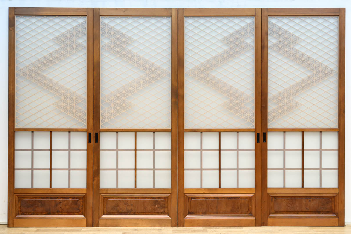幅670ミリ　麻の葉組子が絢爛な眺めを描くガラス戸セット　F8615　在庫2枚二組