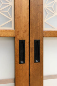 幅670ミリ　麻の葉組子が絢爛な眺めを描くガラス戸セット　F8615　在庫2枚二組