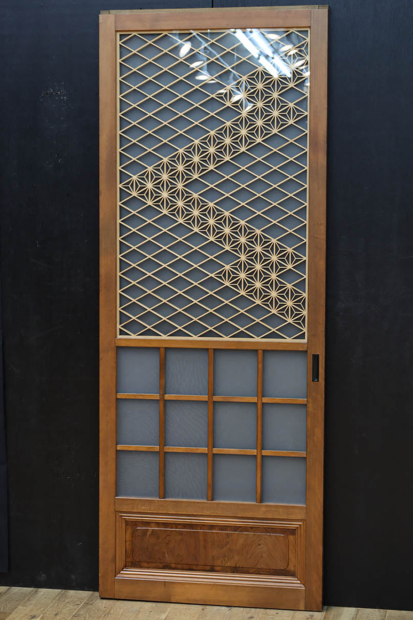 幅670ミリ　麻の葉組子が絢爛な眺めを描くガラス戸セット　F8615　在庫2枚二組