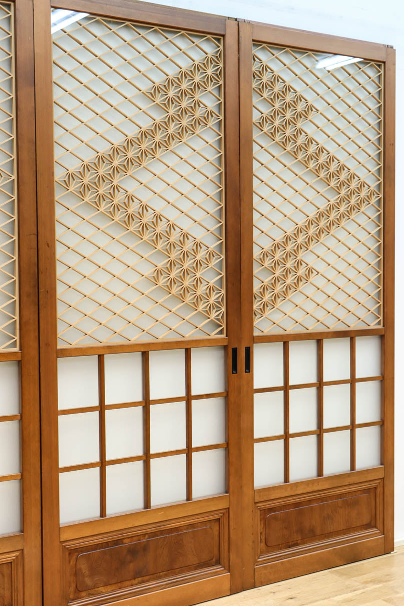 幅670ミリ　麻の葉組子が絢爛な眺めを描くガラス戸セット　F8615　在庫2枚二組