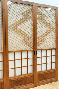 幅670ミリ　麻の葉組子が絢爛な眺めを描くガラス戸セット　F8615　在庫2枚二組