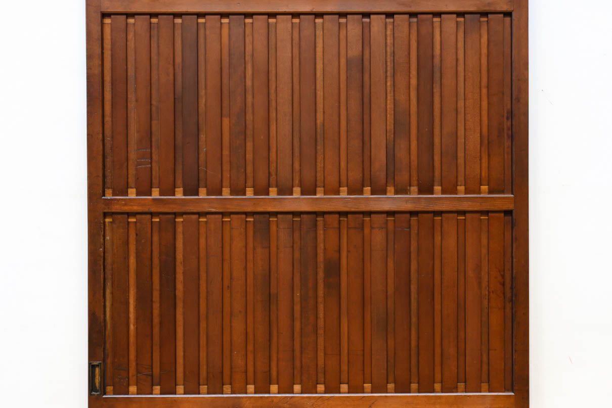 幅930ミリ　穏やかな色彩で風情溢れる無双板戸　F8616　在庫3枚