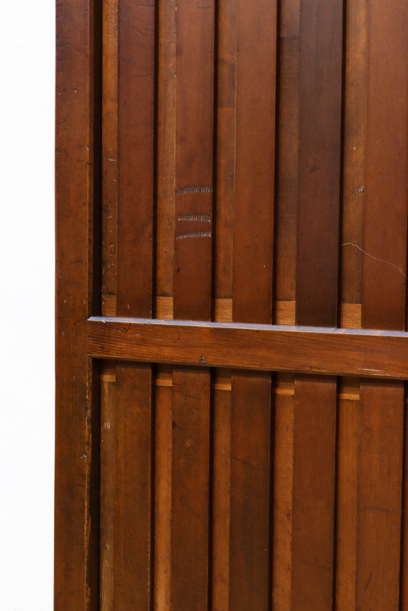 幅930ミリ　穏やかな色彩で風情溢れる無双板戸　F8616　在庫3枚