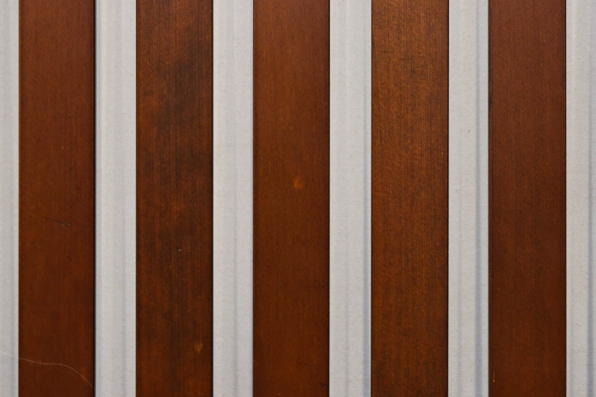 幅930ミリ　穏やかな色彩で風情溢れる無双板戸　F8616　在庫3枚