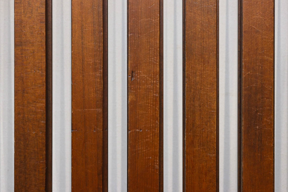 幅930ミリ　穏やかな色彩で風情溢れる無双板戸　F8616　在庫3枚