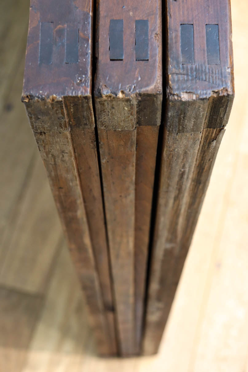 幅930ミリ　穏やかな色彩で風情溢れる無双板戸　F8616　在庫3枚