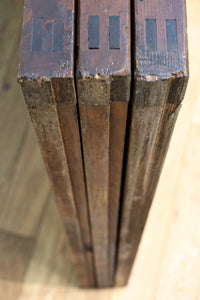 幅930ミリ　穏やかな色彩で風情溢れる無双板戸　F8616　在庫3枚