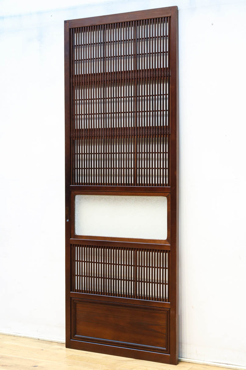 幅670ミリ　スリムサイズ！！ 杢目が浮かぶ古色の色彩で風情高まる大阪格子戸　F8620　在庫4枚