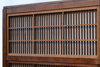 幅670ミリ　スリムサイズ！！ 杢目が浮かぶ古色の色彩で風情高まる大阪格子戸　F8620　在庫4枚