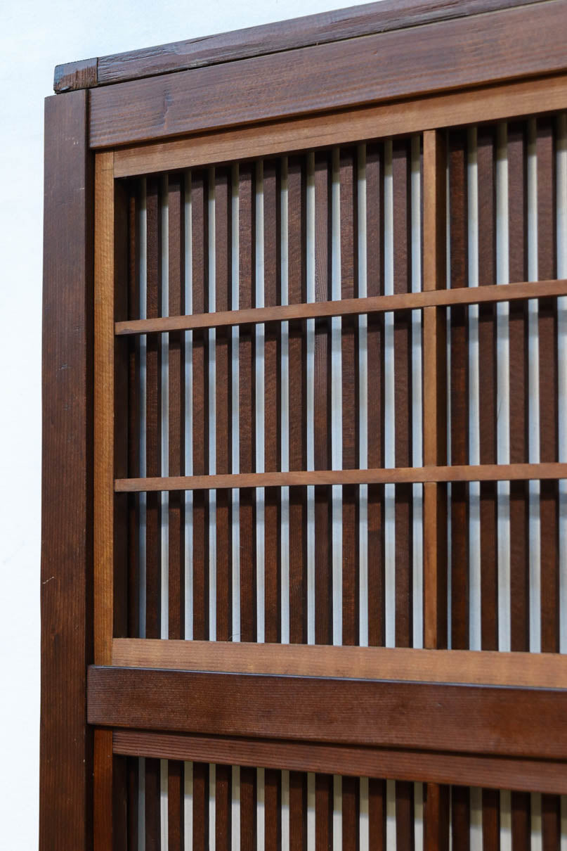 幅670ミリ　スリムサイズ！！ 杢目が浮かぶ古色の色彩で風情高まる大阪格子戸　F8620　在庫4枚