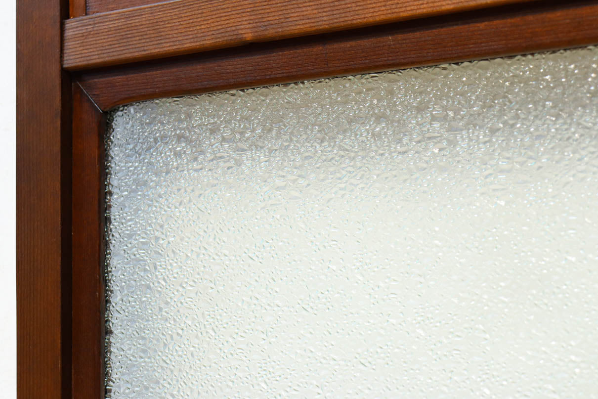 幅670ミリ　スリムサイズ！！ 杢目が浮かぶ古色の色彩で風情高まる大阪格子戸　F8620　在庫4枚