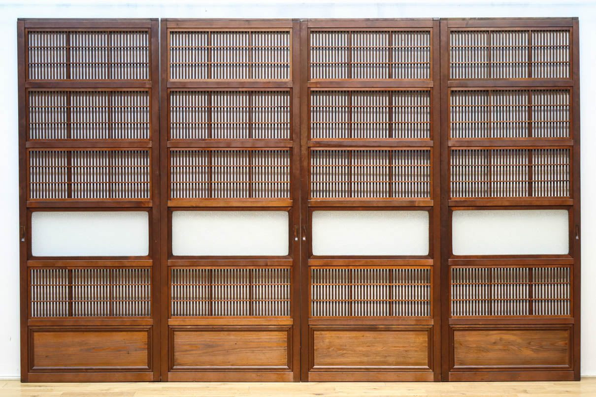 幅670ミリ　スリムサイズ！！ 杢目が浮かぶ古色の色彩で風情高まる大阪格子戸　F8620　在庫4枚