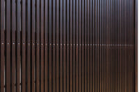 幅920ミリ　無双窓作りの腰板で和の面持ちある格子戸　F8622　在庫4枚