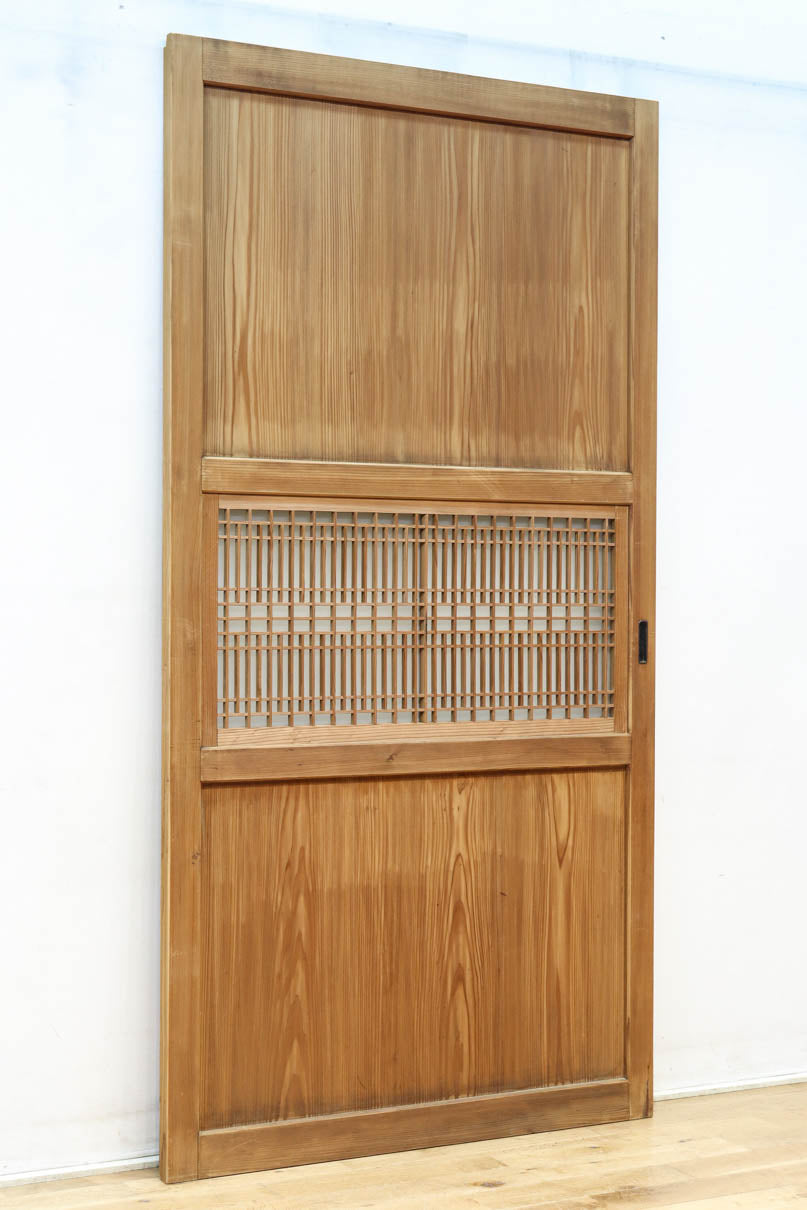 Sukashi Itado F8625