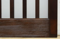 幅685ミリ　落ち着いた面持ちある半スリガラス入り全面角太格子戸　F8639　在庫4枚