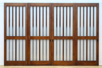 幅685ミリ　落ち着いた面持ちある半スリガラス入り全面角太格子戸　F8639　在庫4枚