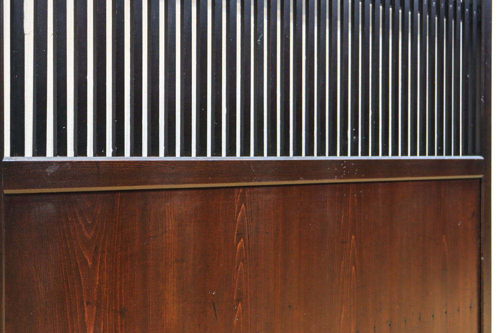 Wide lattice door F8650
