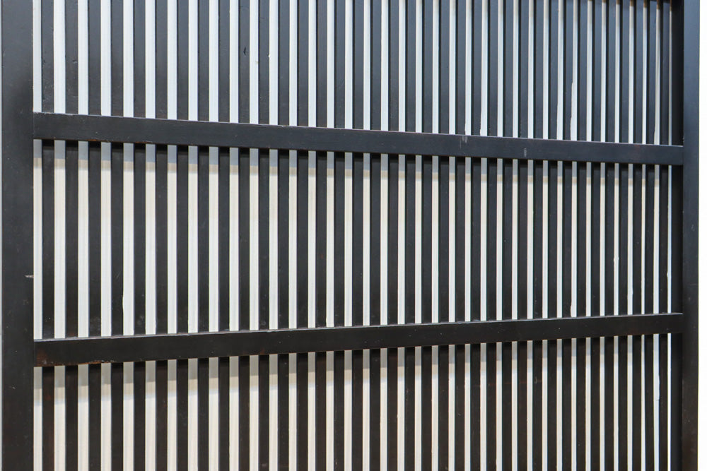 Wide lattice door F8650