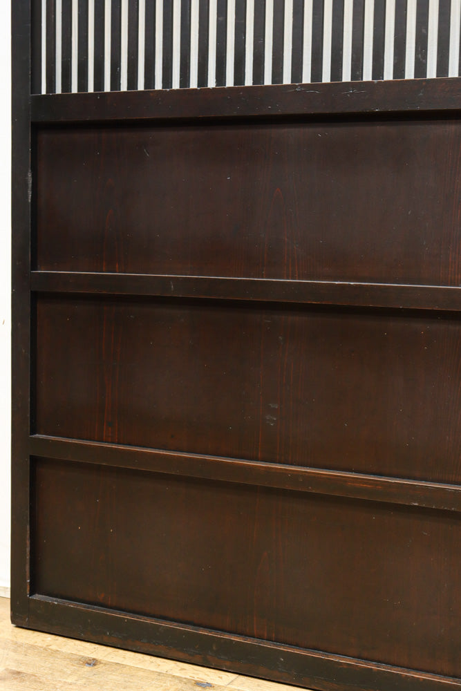 Wide lattice door F8650