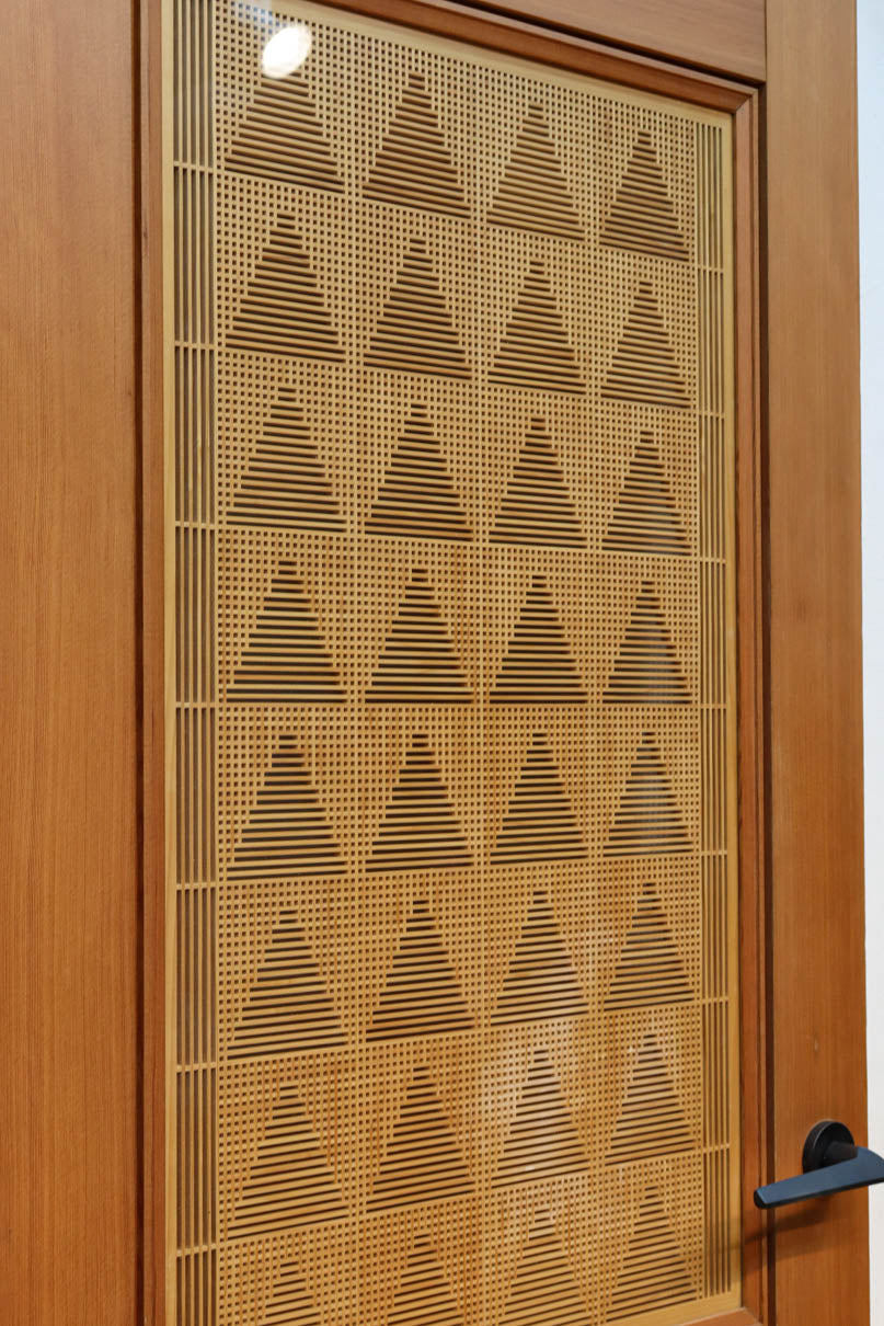 Wooden Door F8670